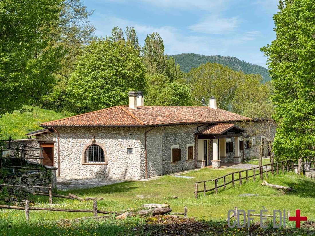 Landhaus in Orvinio, Latium, Italien 1 - 19204169