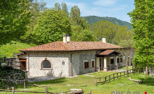 Landhaus in Orvinio, Latium, Italien 1