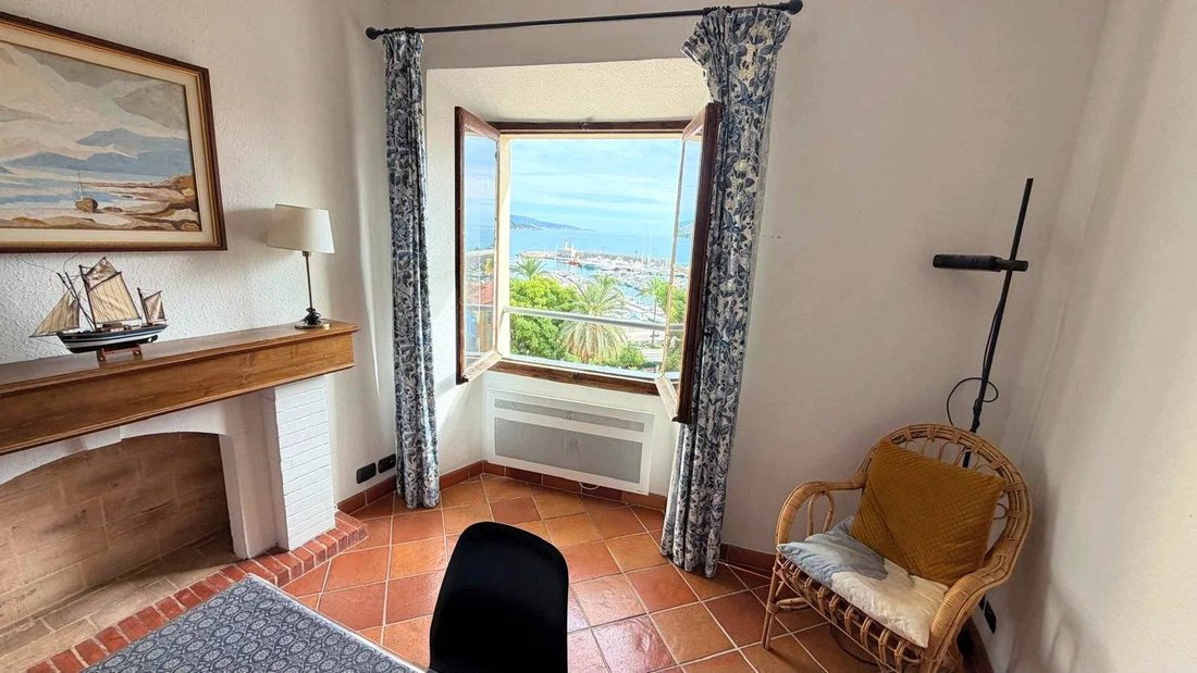 Wohnung in Menton, Provence-Alpes-Côte d'Azur, Frankreich 1 - 19204487