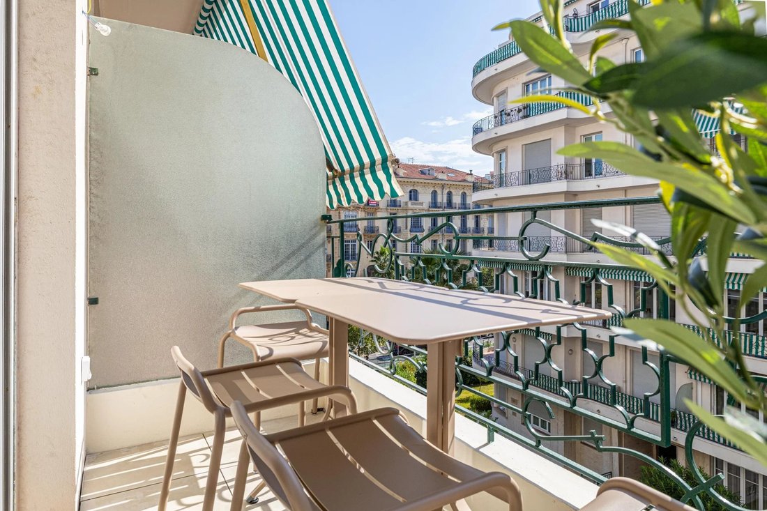 Wohnung in Nizza, Provence-Alpes-Côte d'Azur, Frankreich 1 - 19204495