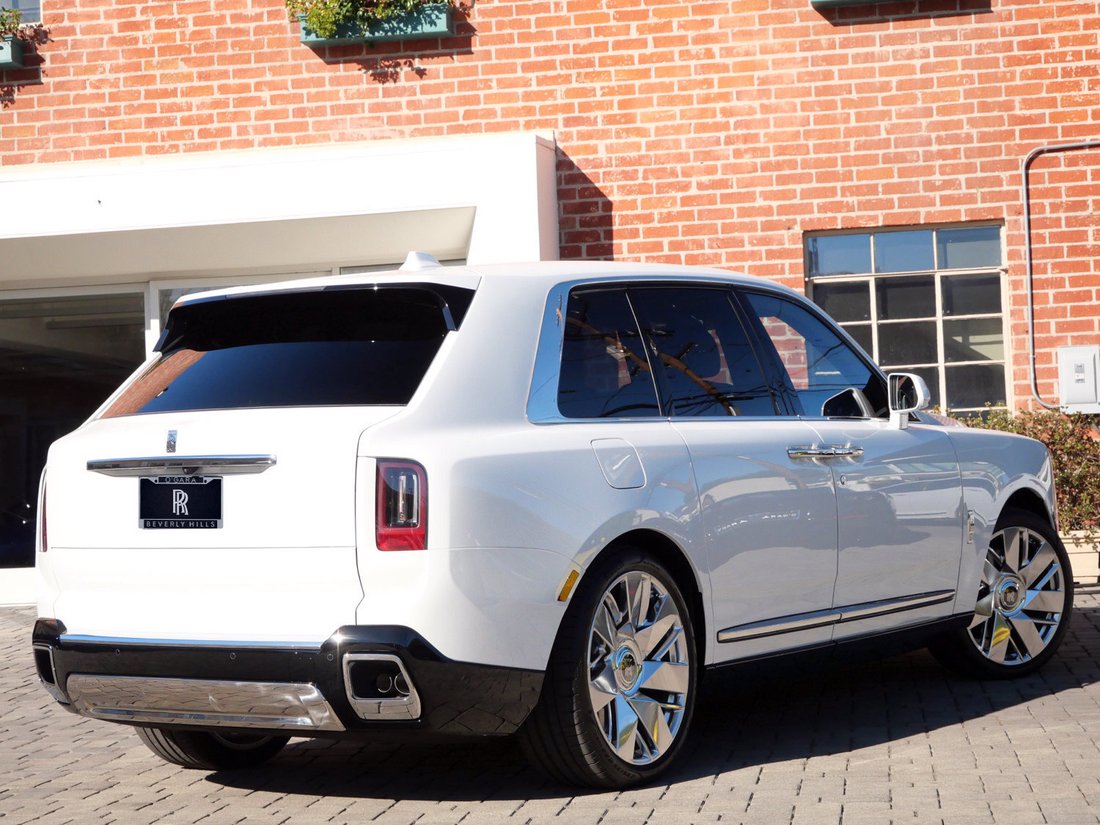 Suv in Beverly Hills, CA, United States 2 - 19204617