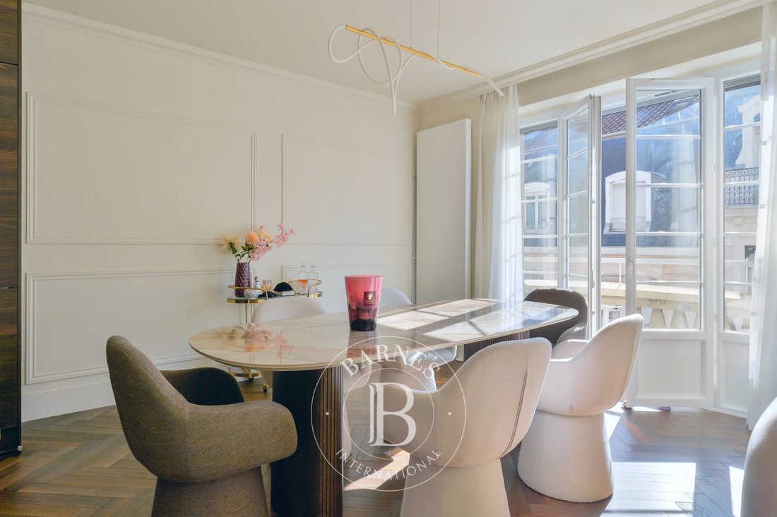 Appartamento a Les Brotteaux-Bellecombe-Masséna, Lyon 6e Arrondissement, Lione 2 - 19204628