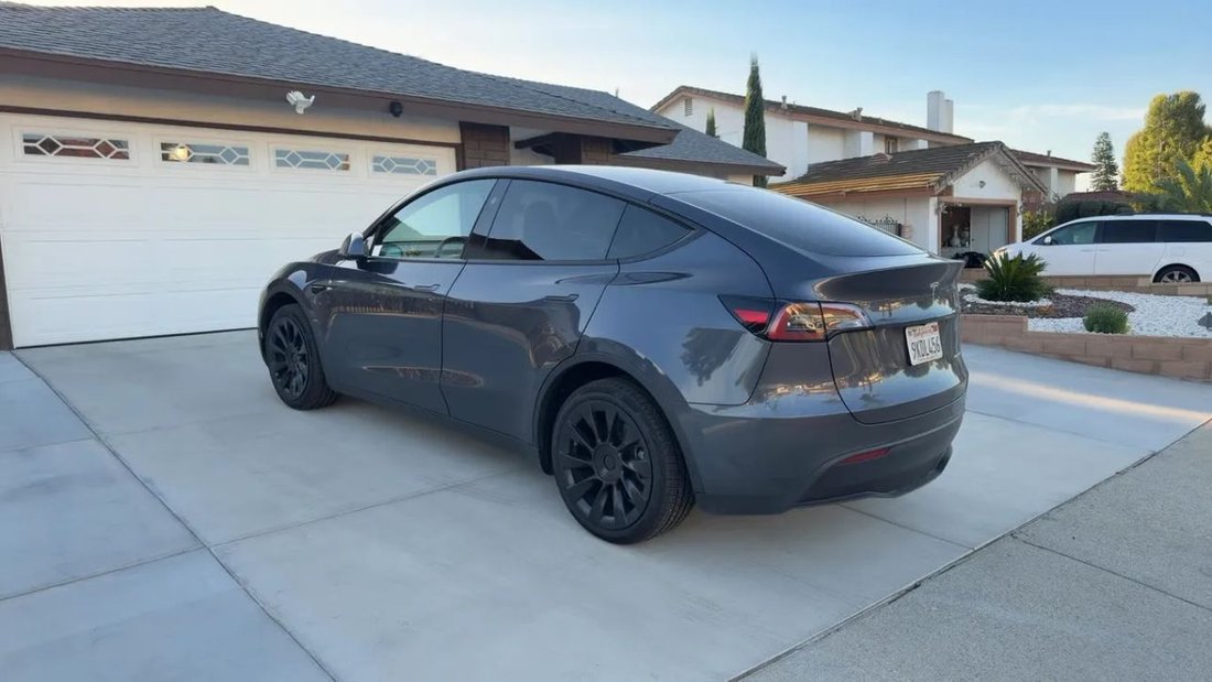 Suv in El Monte, CA, United States 2 - 19205012