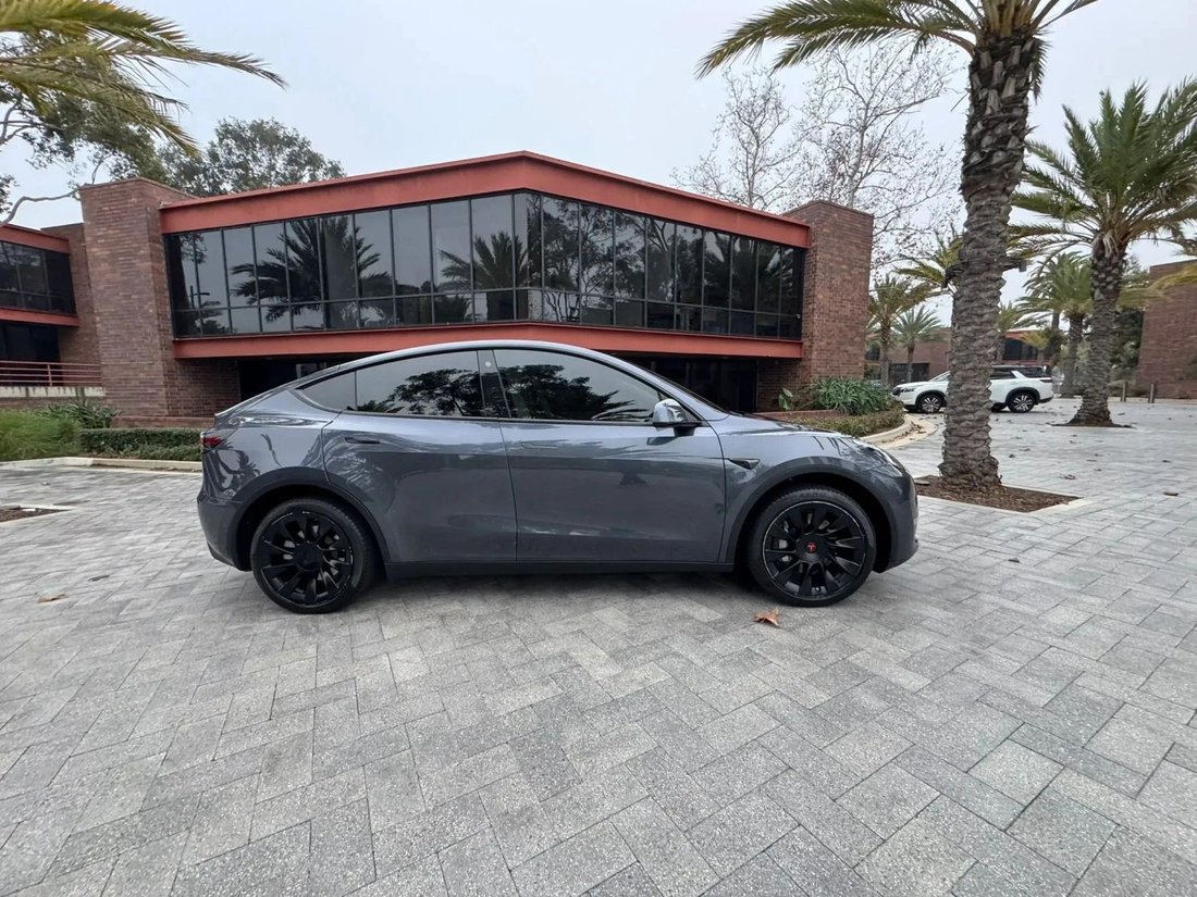 Suv in Riverside, CA, United States 4 - 19204388
