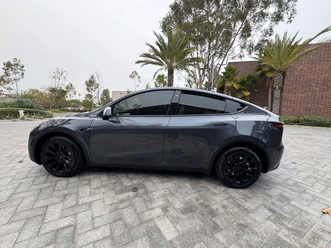 Suv in Riverside, CA, United States 5 - 19204388