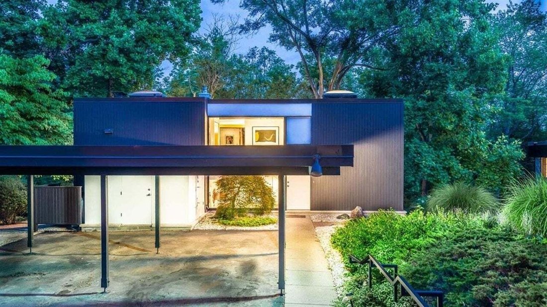Maison à Ann Arbor, Michigan, États-Unis 2 - 19204021