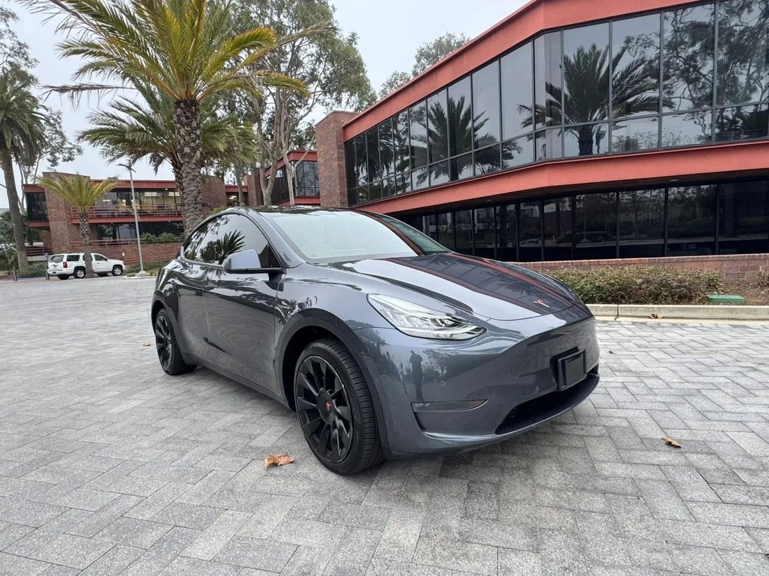 Suv in Riverside, CA, United States 3 - 19204388