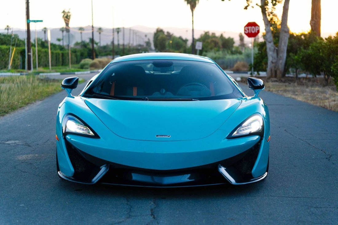 Coupe in Riverside, CA, United States 2 - 19205129