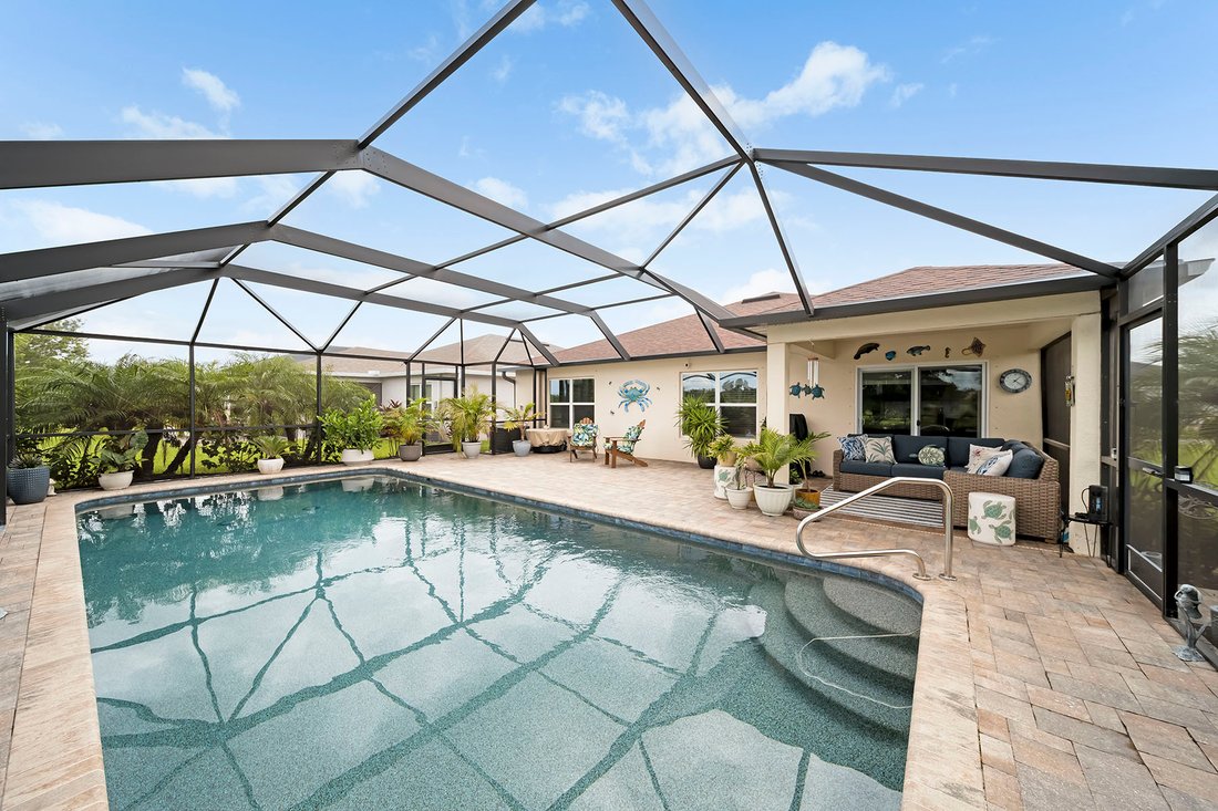 Andere in University of South Florida Sarasota-Manatee Campus, Florida, Vereinigte Staaten 5 - 19204839