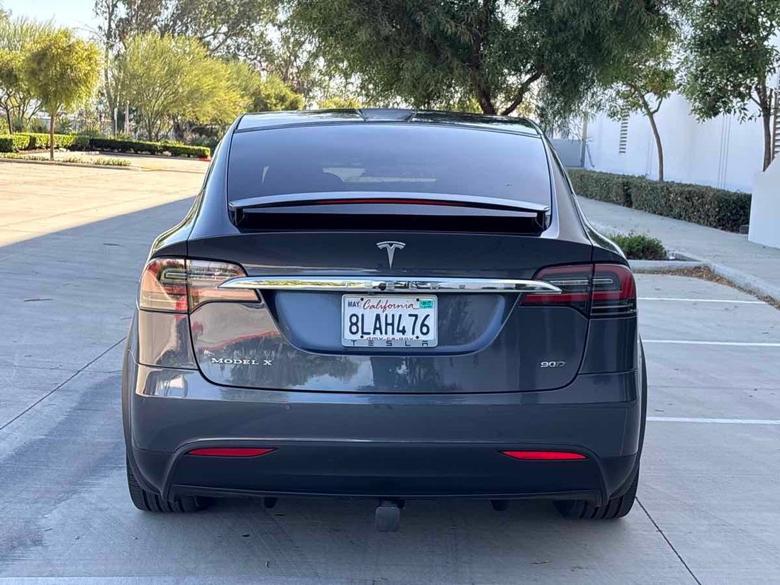 Suv in Rialto, CA, United States 4 - 19204344