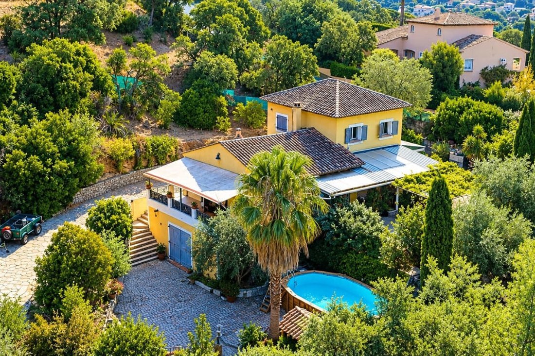 Villa à Ville-Les Saquedes-Le Bouillonnet, Sainte-Maxime, France 1 - 19204316