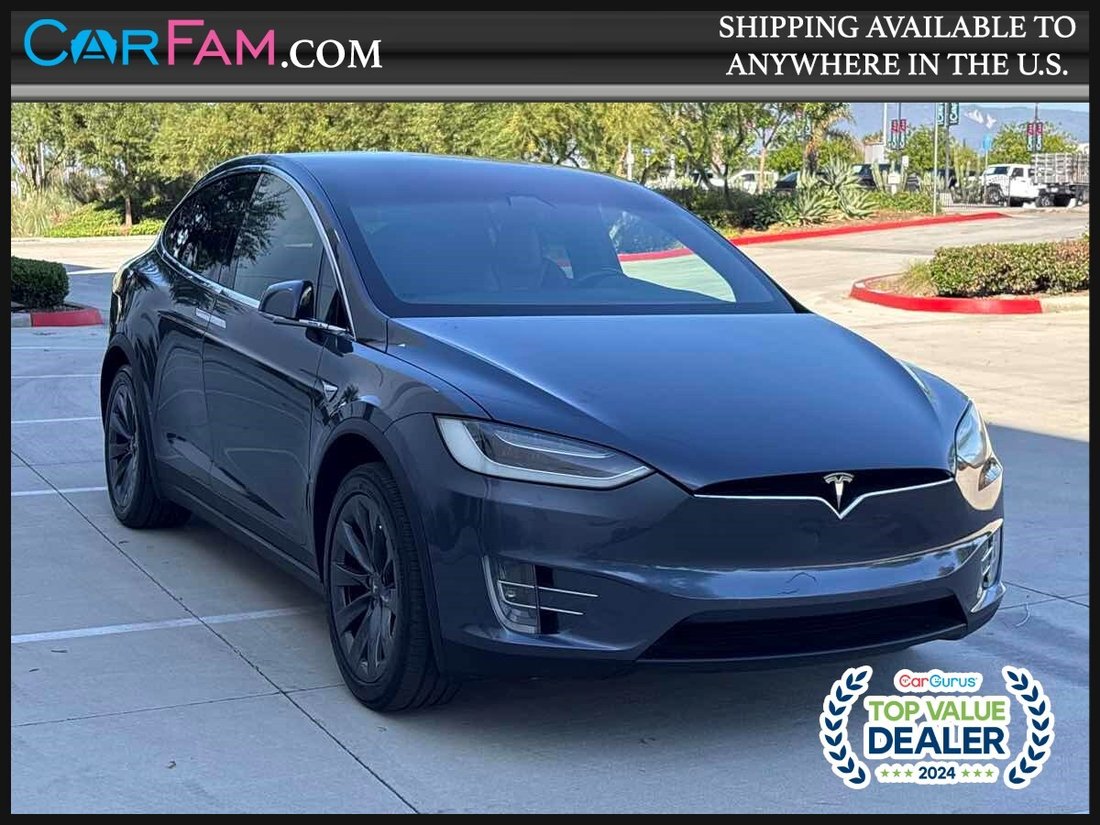 Suv in Rialto, CA, United States 1 - 19204344