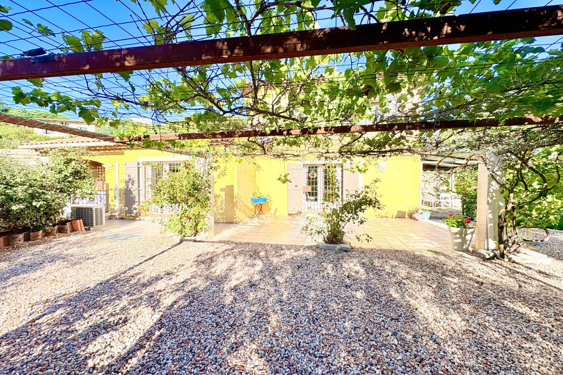 Villa à Ville-Les Saquedes-Le Bouillonnet, Sainte-Maxime, France 4 - 19204316