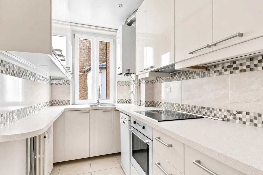 Apartment in Muette Sud, Paris 16e Arrondissement, Paris 5 - 19207976