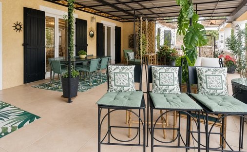 Maison à Cabasse, Provence-Alpes-Côte d'Azur, France 1