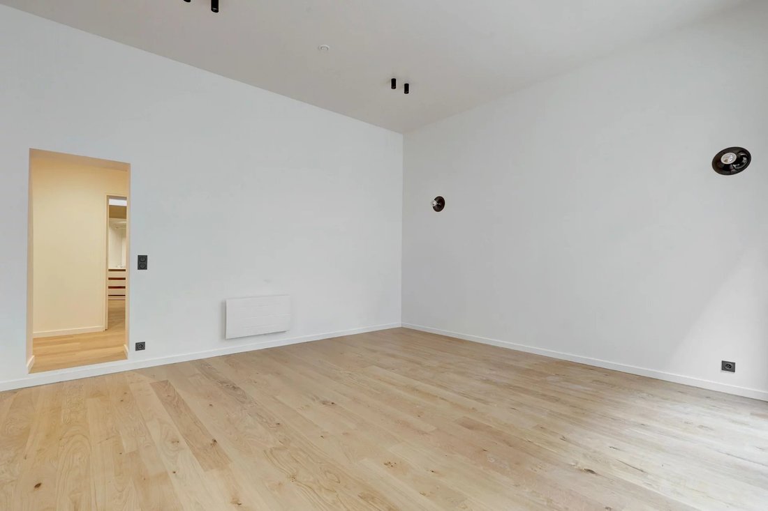 Apartment in Elysées-Madeleine, Paris 8e Arrondissement, Paris 3 - 19207145