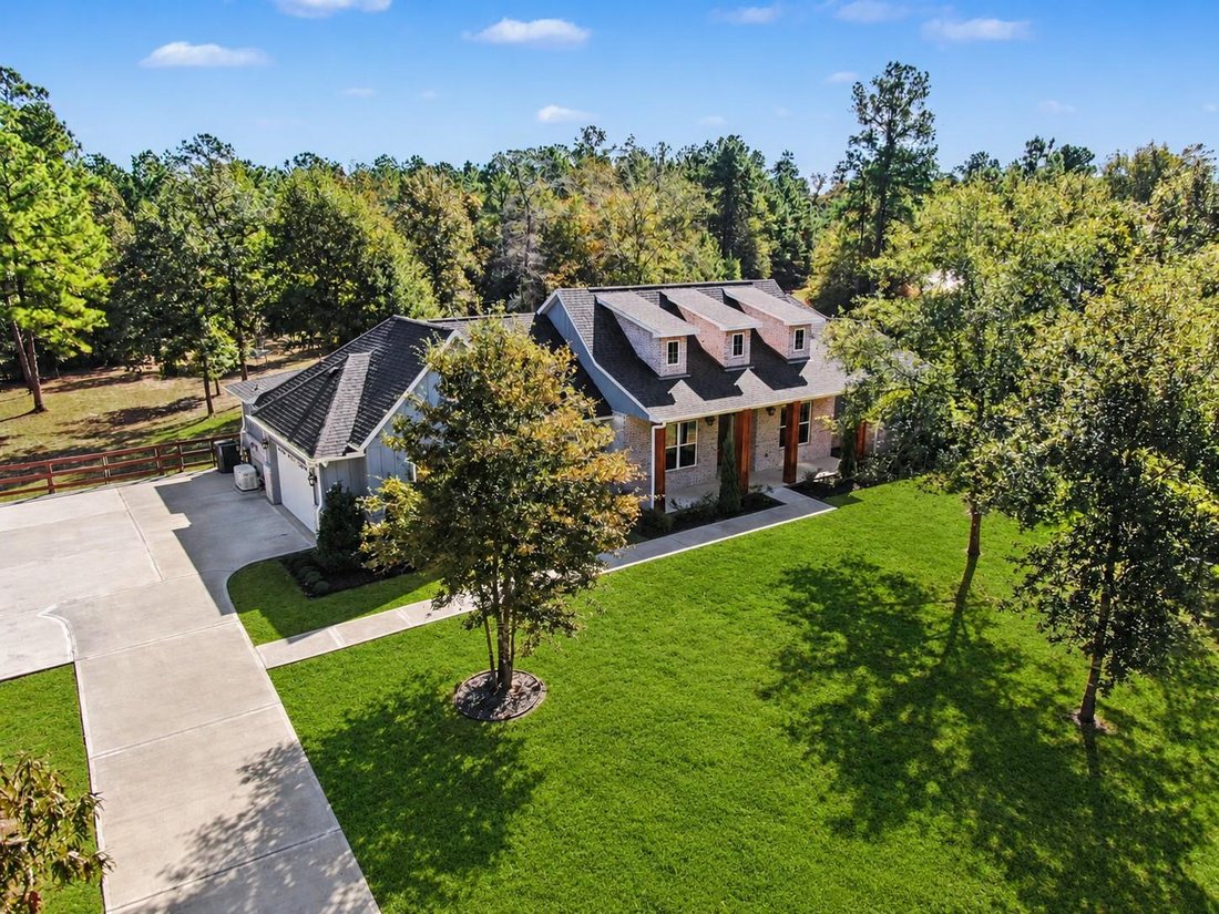 House in Willis, Texas, United States 2 - 19206651