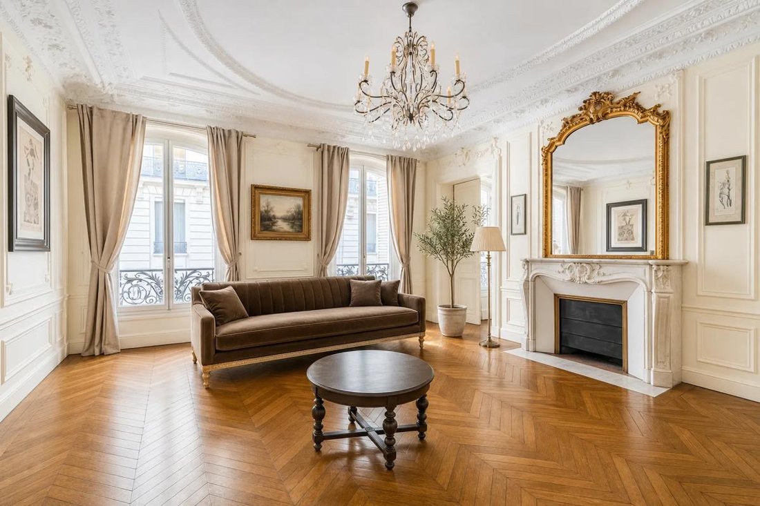 Apartment in Chaillot, Paris 16e Arrondissement, Paris 2 - 19208740
