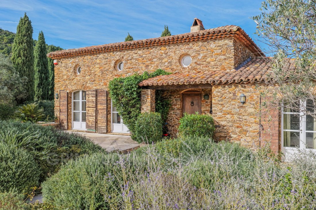 Villa in La Garde-Freinet, Provence-Alpes-Côte d'Azur, Frankreich 2 - 19206780