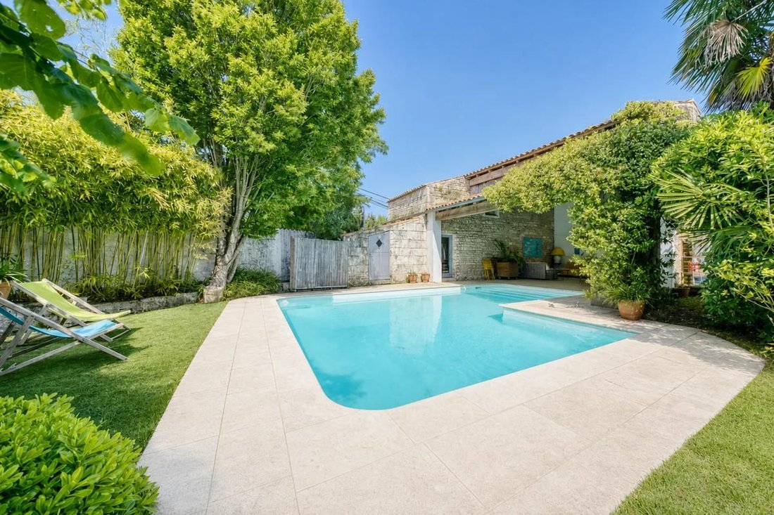 Casa en Sainte-Gemme, Nueva Aquitania, Francia 1 - 19208644