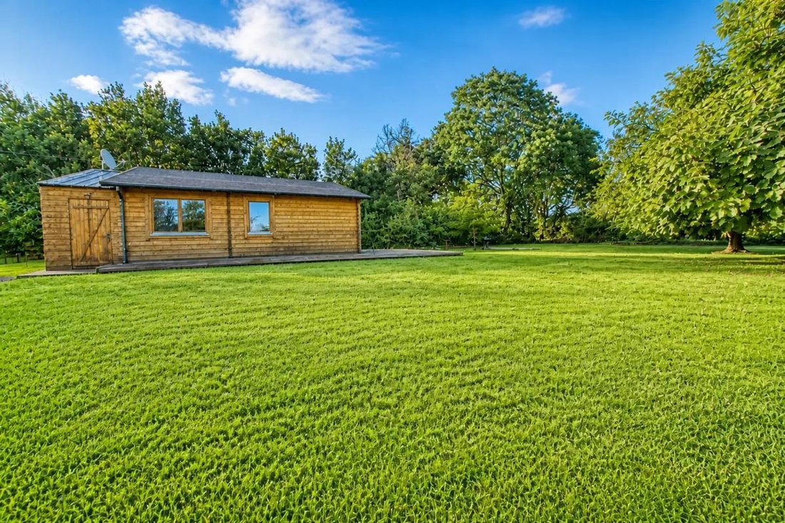 Chalet à Chenac-Saint-Seurin-d'Uzet, Nouvelle-Aquitaine, France 2 - 19207689