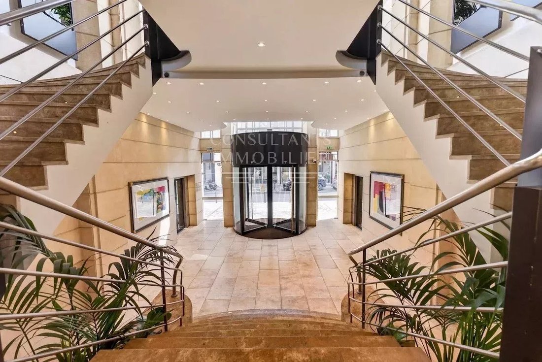 Apartment in Muette Sud, Paris 16e Arrondissement, Paris 2 - 19206782