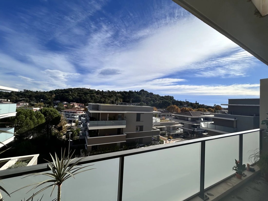 Apartamento en Mougins, Provenza-Alpes-Costa Azul, Francia 1 - 19205792