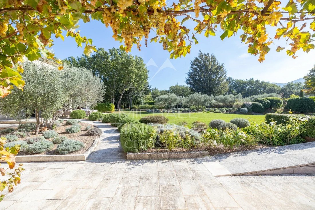 Domaine à Ménerbes, Provence-Alpes-Côte d'Azur, France 5 - 19206970