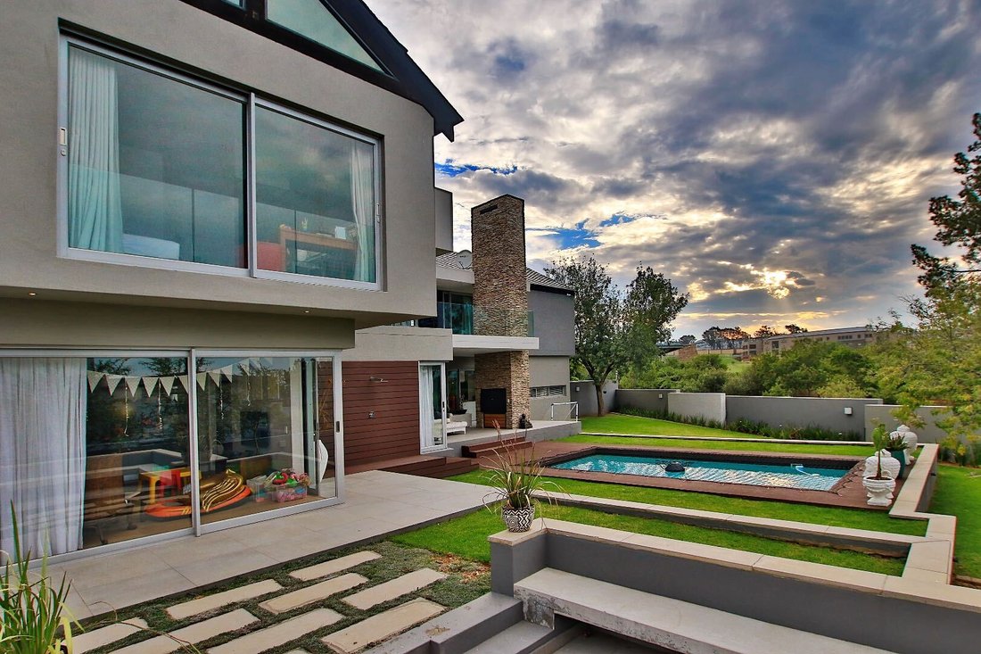 Maison à Les Villas Waterfall 1, Gauteng, Afrique du Sud 1 - 19205987