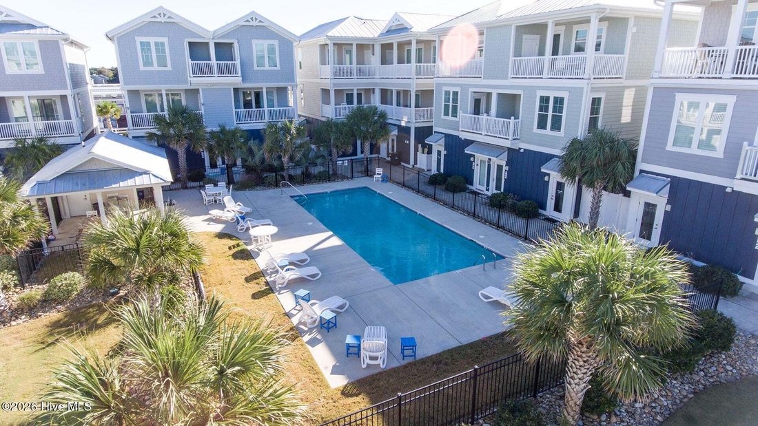 Townhouse in Emerald Isle, North Carolina, United States 3 - 19206415