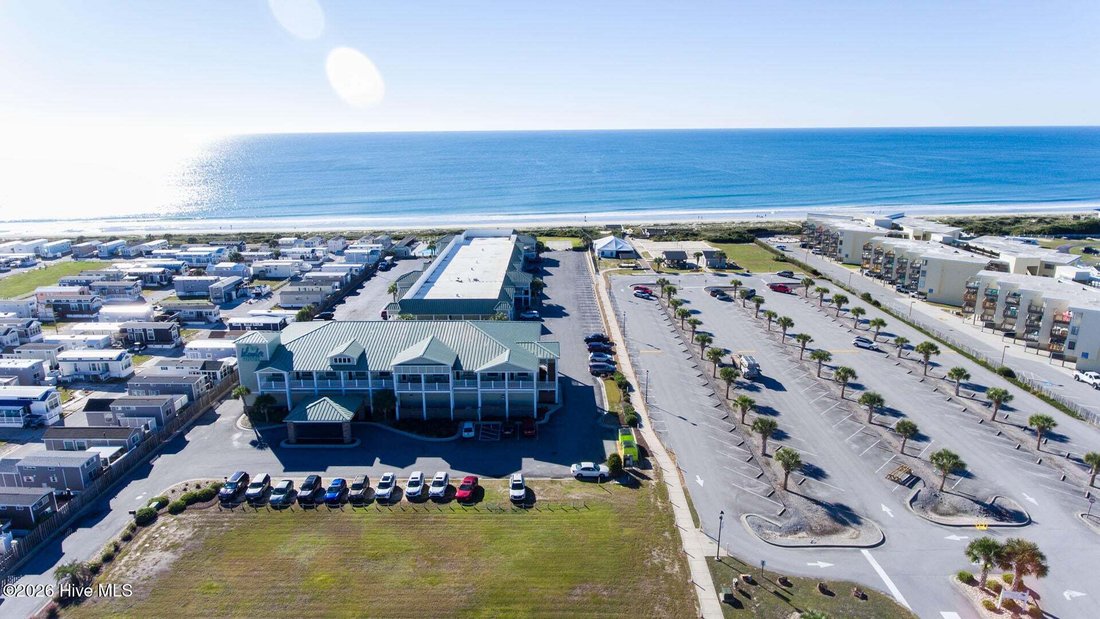 Townhouse in Emerald Isle, North Carolina, United States 2 - 19206415
