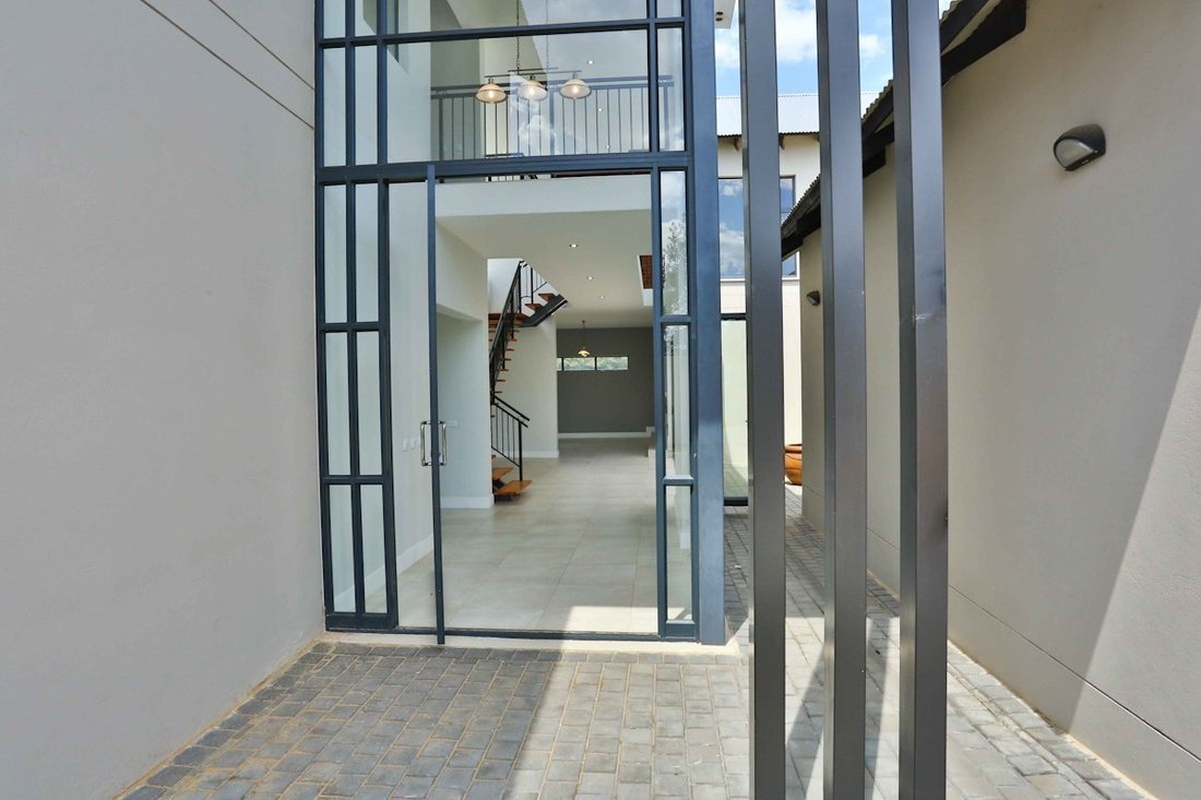House in The Villas Waterfall 1, Gauteng, South Africa 2 - 19205998