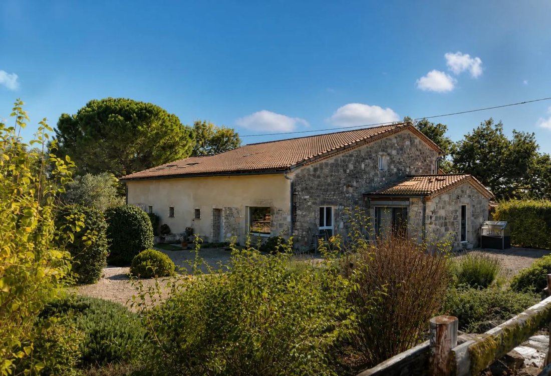 Casa en La Sauvetat-de-Savères, Nueva Aquitania, Francia 1 - 19207052