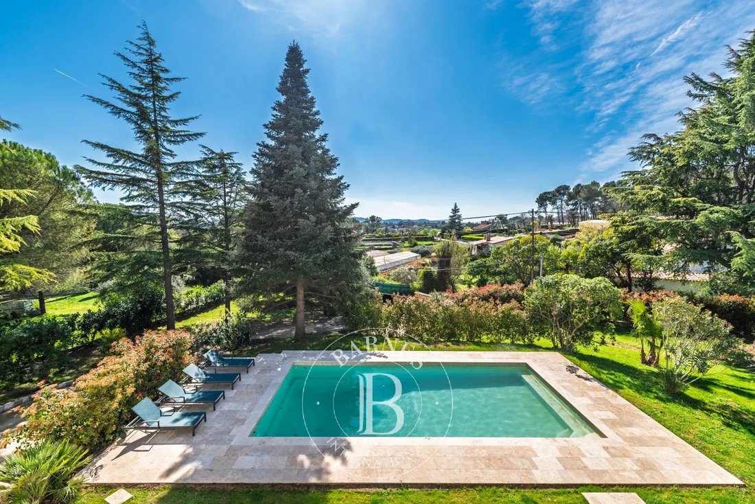 Villa en Châteauneuf-Grasse, Provenza-Alpes-Costa Azul, Francia 1 - 19207126