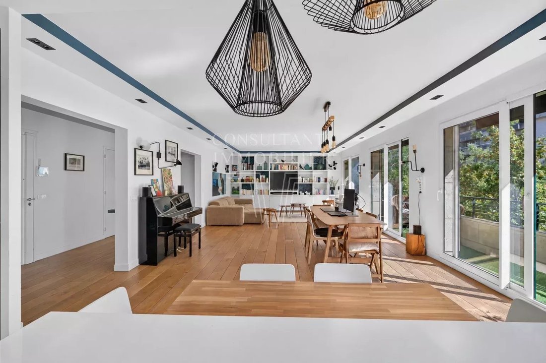 Apartment in Muette Nord, Paris 16e Arrondissement, Paris 5 - 19206747
