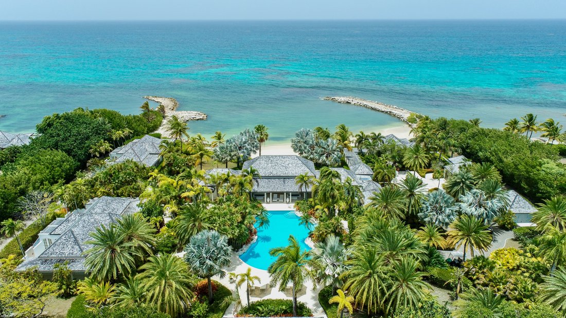 Villa in Osbourn, Saint George, Antigua and Barbuda 1 - 18807300