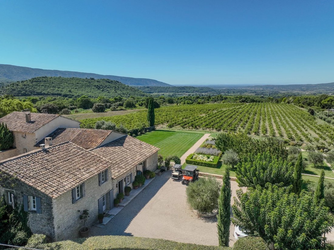 Tenuta a Ménerbes, Provenza-Alpi-Costa Azzurra, Francia 2 - 19209450