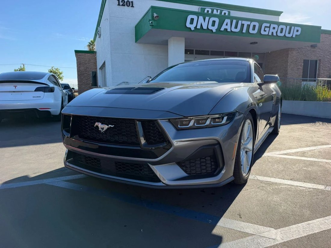 Coupe in Ontario, CA, United States 1 - 19211281