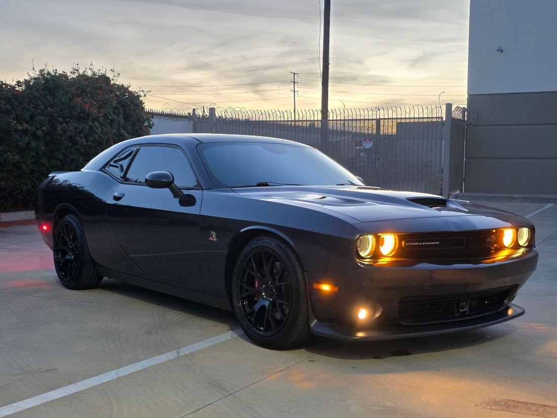 Coupe in Montclair, CA, United States 3 - 19211298