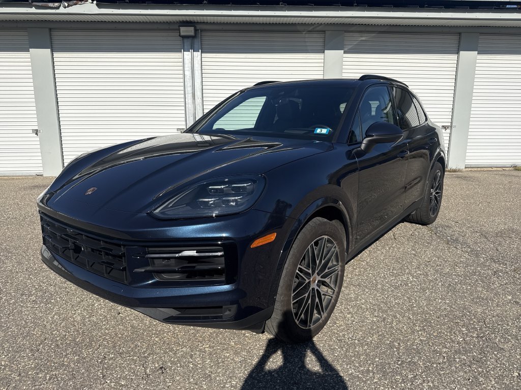 Suv in Stratham, NH, United States 1 - 19182273