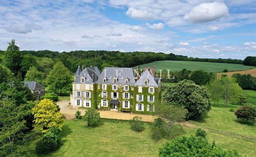 Schloss in Nord Ouest, La Ferté-Bernard, Frankreich 1