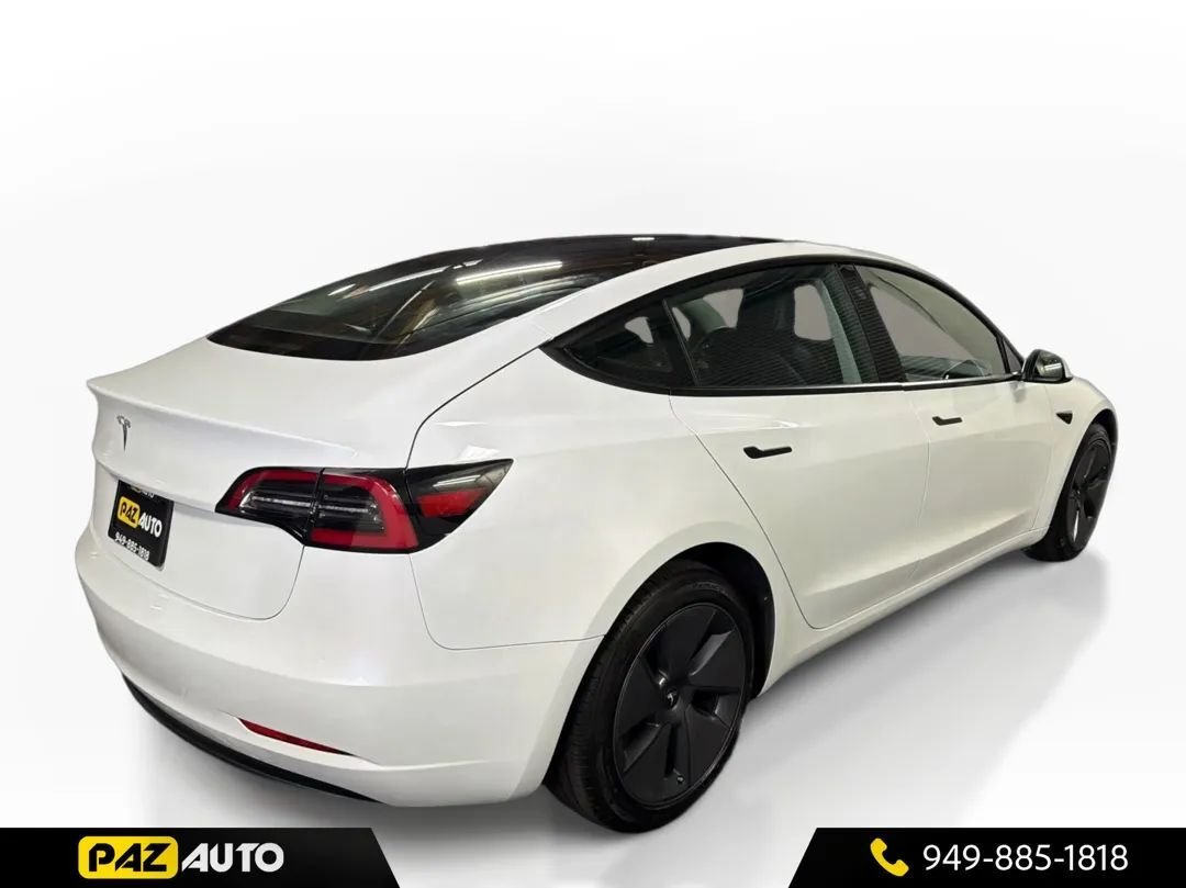 Sedan in Laguna Hills, CA, United States 5 - 19173602