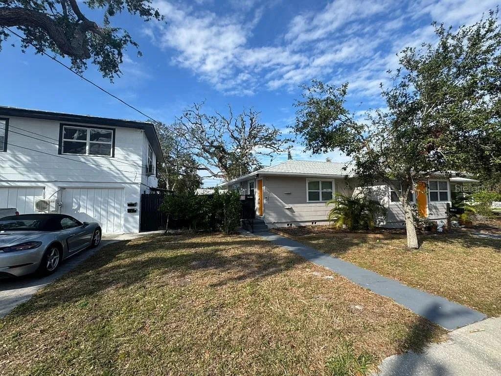 House in St. Petersburg, Florida, United States 1 - 19211094