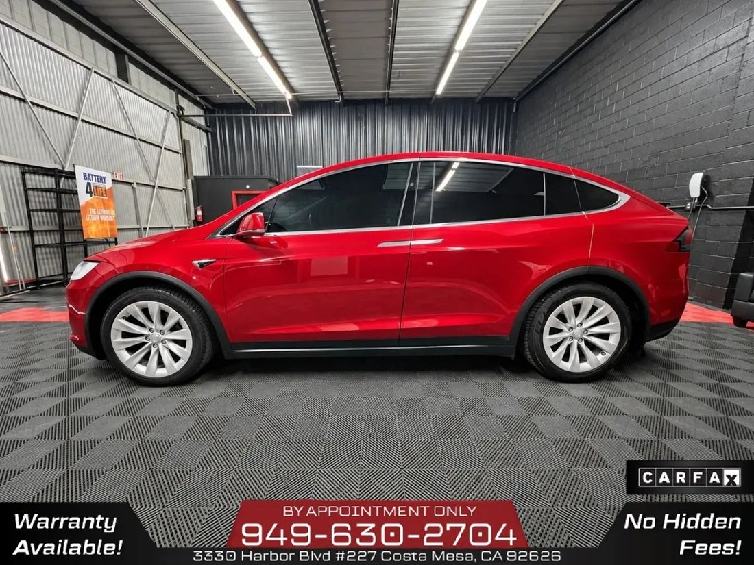 Suv in Costa Mesa, CA, United States 5 - 19211373
