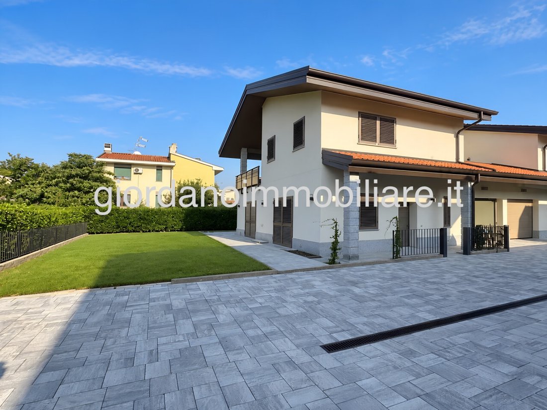 Villa in Arcore, Lombardy, Italy 1 - 19211020