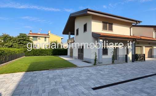 Villa in Arcore, Lombardy, Italy 1