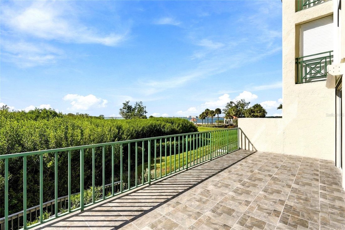 Condo in St. Petersburg, Florida, United States 3 - 19211074