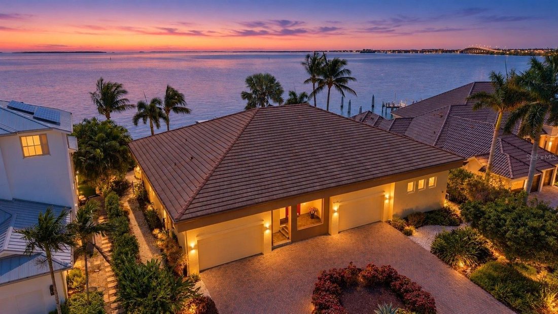 House in St. Petersburg, Florida, United States 1 - 19209894