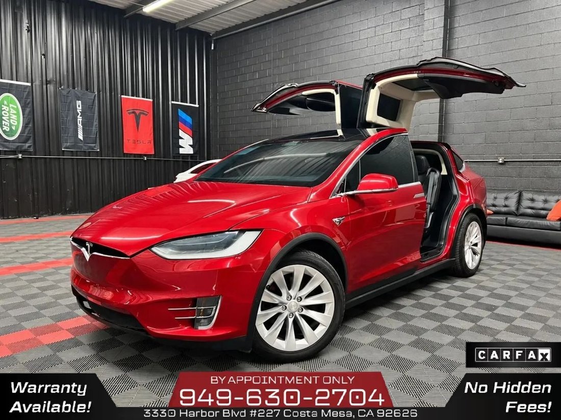 Suv in Costa Mesa, CA, United States 1 - 19211373