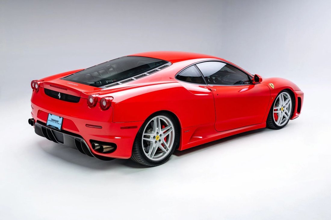 Coupe in Los Angeles, CA, United States 5 - 19211381